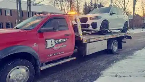 Electric Vehicle Towing Warren OH